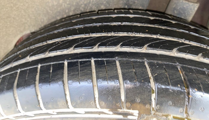 2017 Hyundai Creta SX PLUS 1.6 PETROL, Petrol, Manual, 43,603 km, Left Rear Tyre Tread