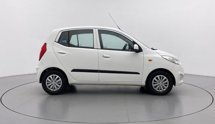 2015 Hyundai i10 SPORTZ 1.1 IRDE2, Petrol, Manual, 37,085 km, Right Side View
