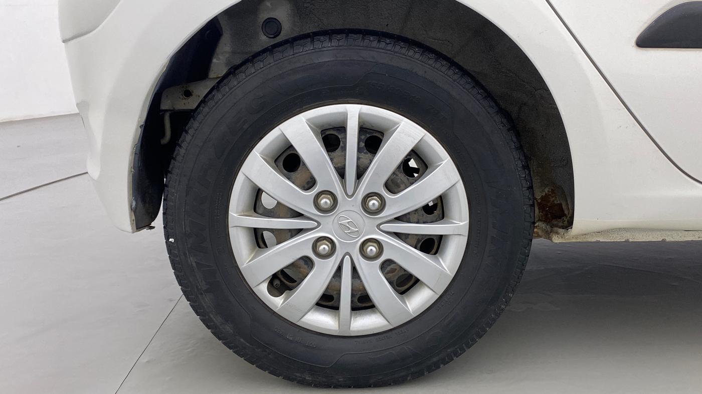 2015 Hyundai i10 SPORTZ 1.1 IRDE2, Petrol, Manual, 37,085 km, Right Rear Wheel
