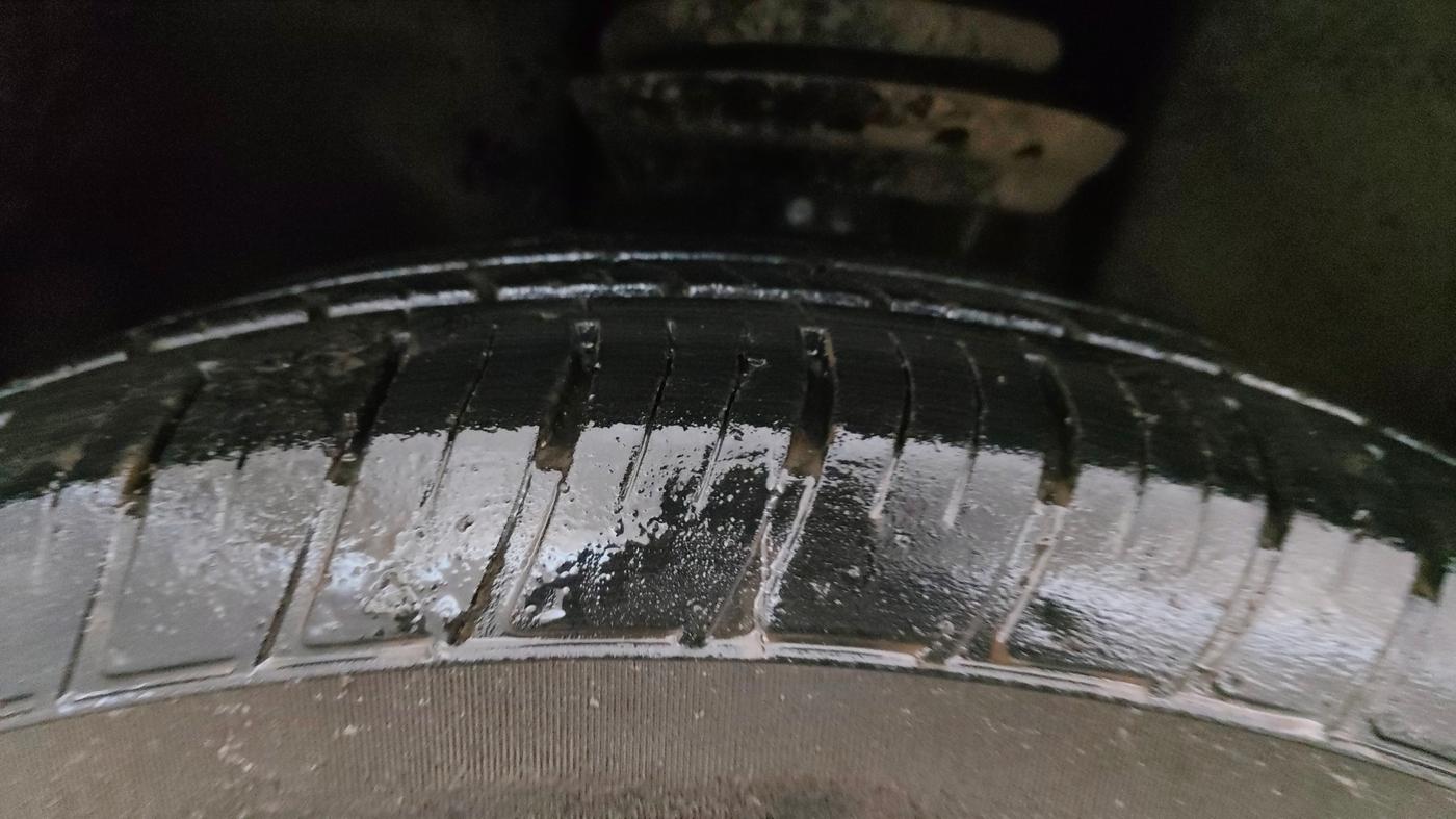 2023 Tata Harrier XZA 2.0L, Diesel, Automatic, 48,255 km, Left Front Tyre Tread