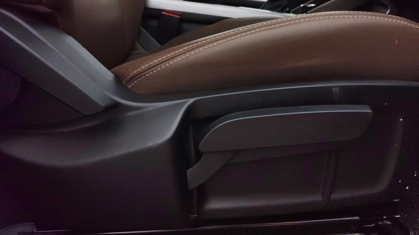 2023 Tata Harrier XZA 2.0L, Diesel, Automatic, 48,255 km, Driver Side Adjustment Panel