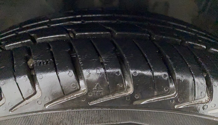 2018 Datsun Redi Go 1.0 T(O) AT, Petrol, Automatic, 10,798 km, Right Front Tyre Tread