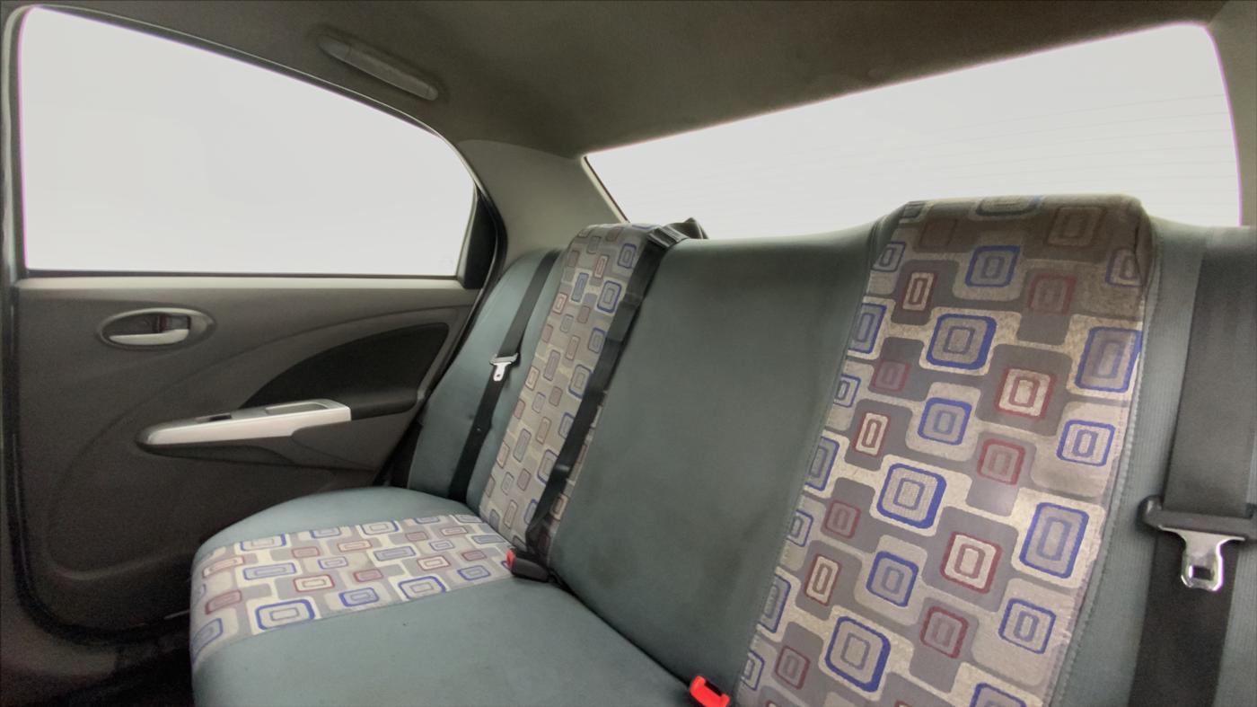 2011 Toyota Etios V, Petrol, Manual, 1,06,360 km, Right Side Rear Door Cabin