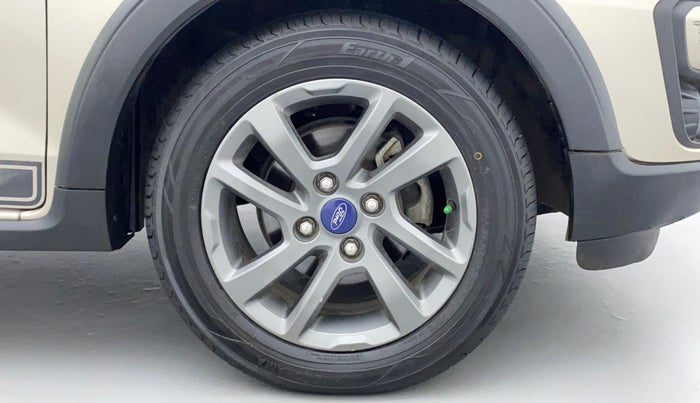 2018 Ford FREESTYLE TITANIUM PLUS 1.2 PETROL, Petrol, Manual, 33,256 km, Right Front Wheel