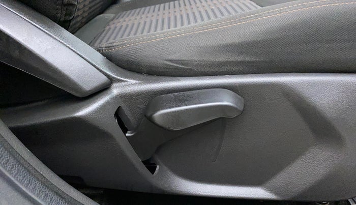 2018 Ford FREESTYLE TITANIUM PLUS 1.2 PETROL, Petrol, Manual, 33,256 km, Driver Side Adjustment Panel