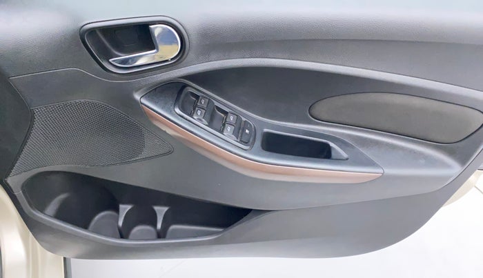 2018 Ford FREESTYLE TITANIUM PLUS 1.2 PETROL, Petrol, Manual, 33,256 km, Driver Side Door Panels Control
