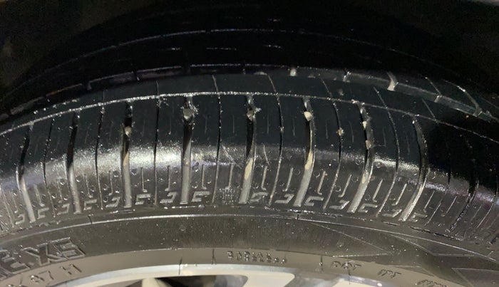 2023 Hyundai NEW I20 ASTA 1.2 MT, Petrol, Manual, 43,230 km, Left Front Tyre Tread