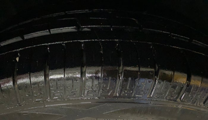 2023 Hyundai NEW I20 ASTA 1.2 MT, Petrol, Manual, 43,230 km, Right Front Tyre Tread