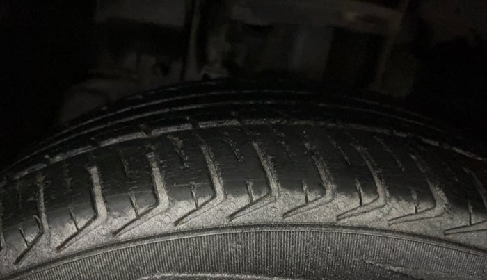 2018 Tata Tiago XM PETROL, Petrol, Manual, 44,405 km, Left Front Tyre Tread