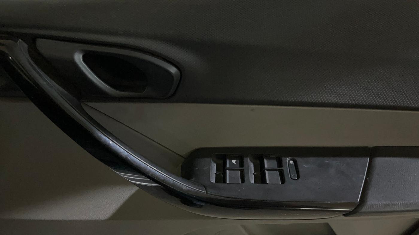 2018 Tata Tiago XM PETROL, Petrol, Manual, 44,597 km, Driver Side Door Panels Control
