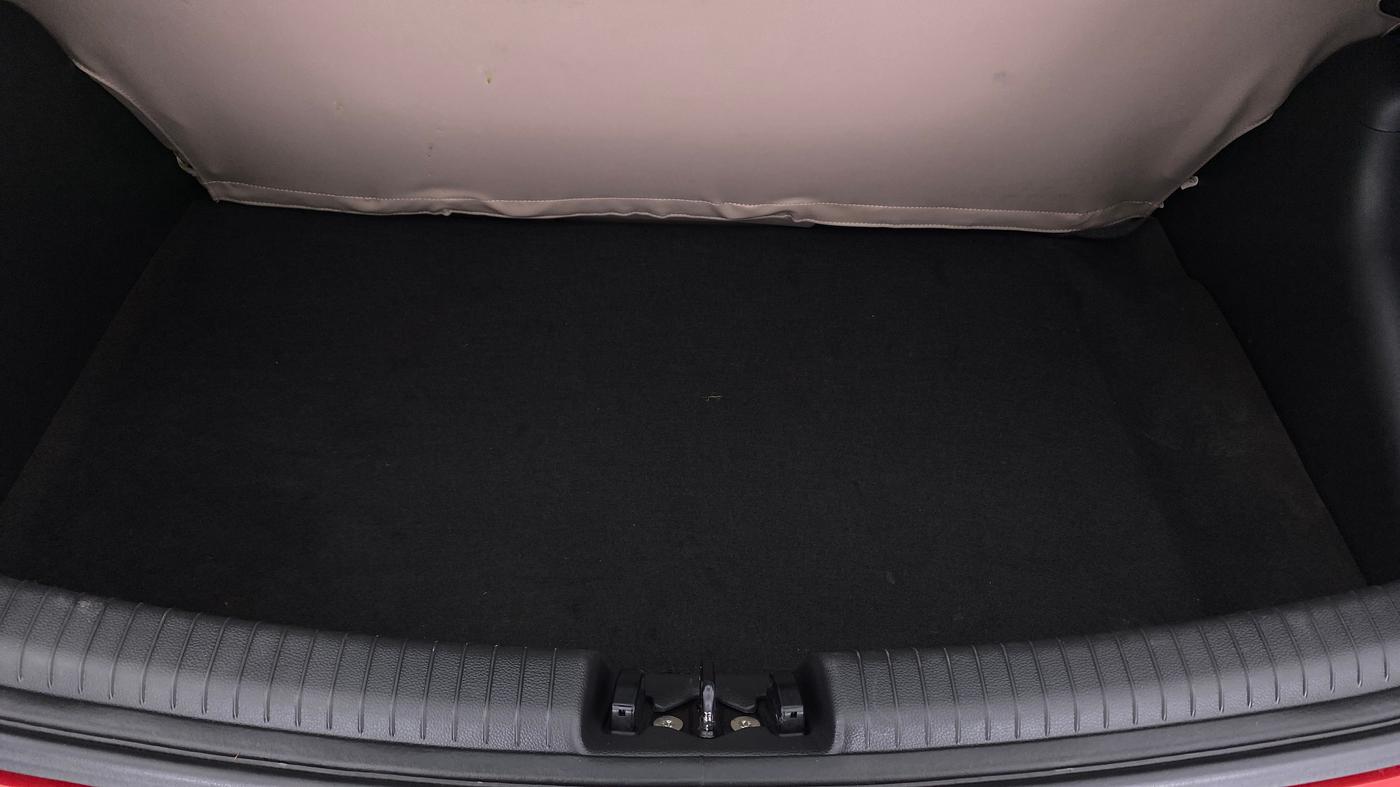 2018 Hyundai Grand i10 SPORTZ (O) 1.2 AT VTVT, Petrol, Automatic, 15,454 km, Boot Inside