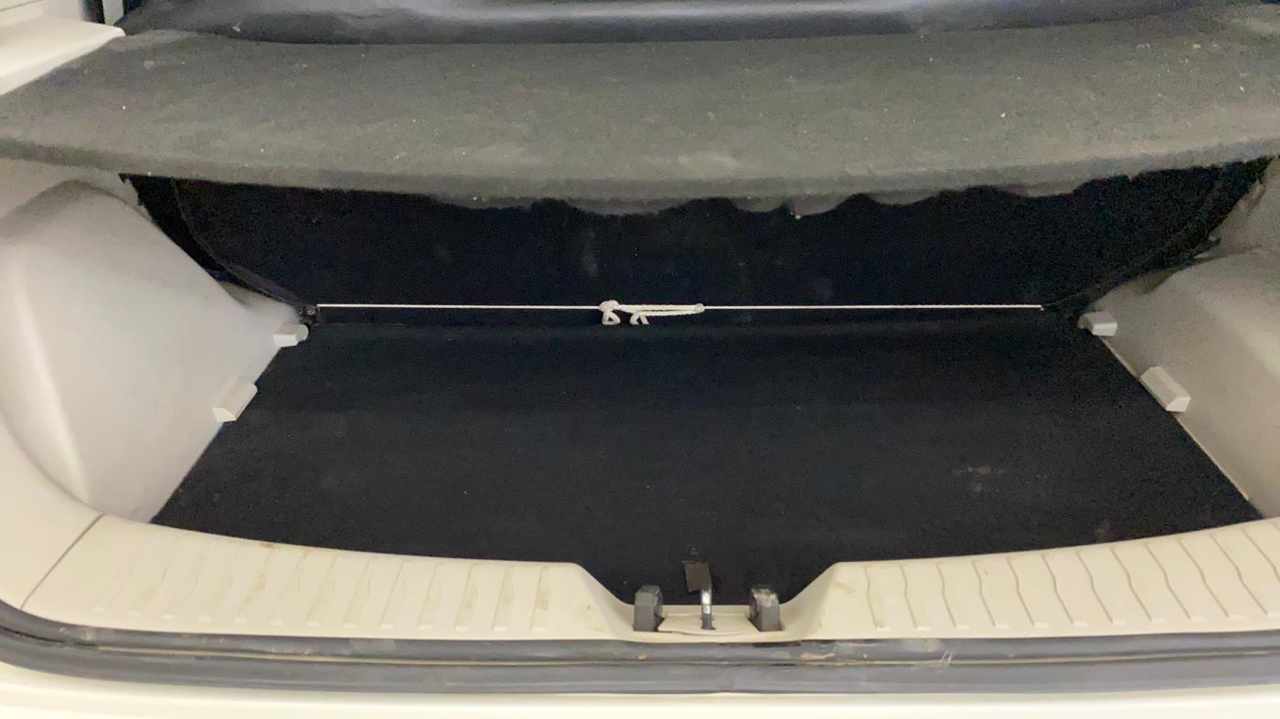 2022 Mahindra XUV300 W6 1.2 PETROL AMT, Petrol, Automatic, 35,457 km, Boot Inside
