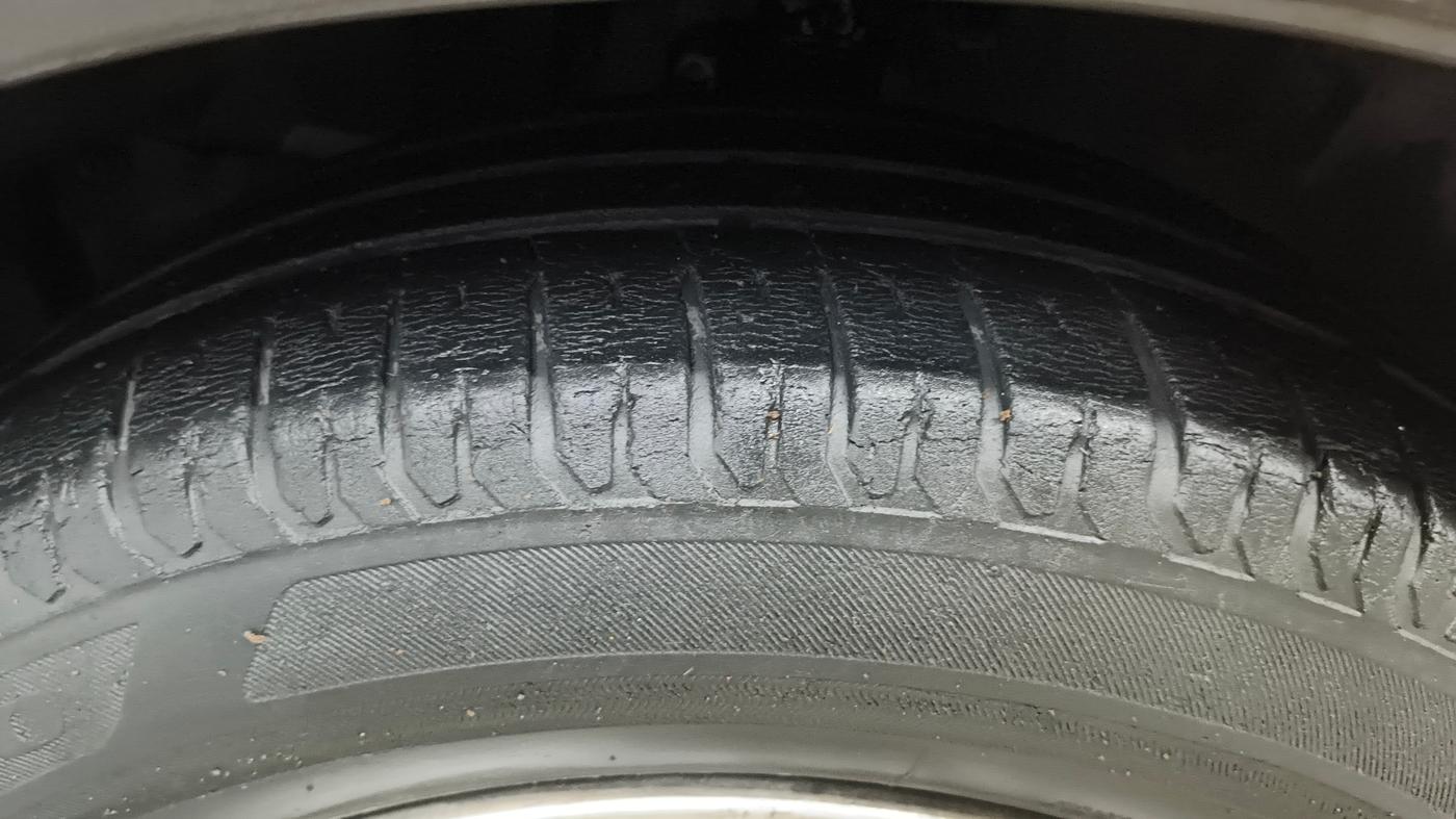 2015 Honda City 1.5L I-VTEC VX CVT, Petrol, Automatic, 91,884 km, Left Front Tyre Tread