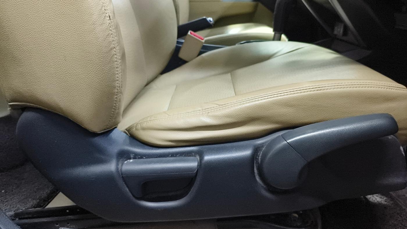 2015 Honda City 1.5L I-VTEC VX CVT, Petrol, Automatic, 91,884 km, Driver Side Adjustment Panel