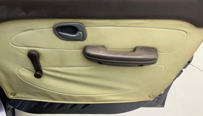 2010 Hyundai Santro Xing GL, Petrol, Manual, 54,938 km, Driver Side Door Panels Control