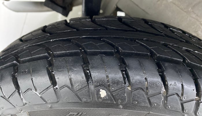 2014 Maruti Wagon R 1.0 LXI, Petrol, Manual, 2,060 km, Right Rear Tyre Tread