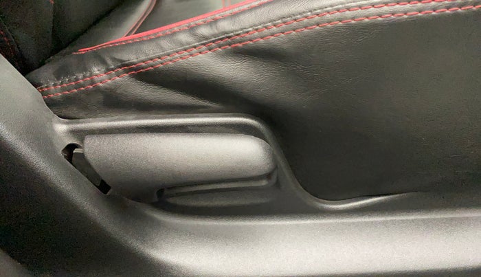 2016 Maruti Swift VXI, Petrol, Manual, 20,469 km, Driver Side Adjustment Panel
