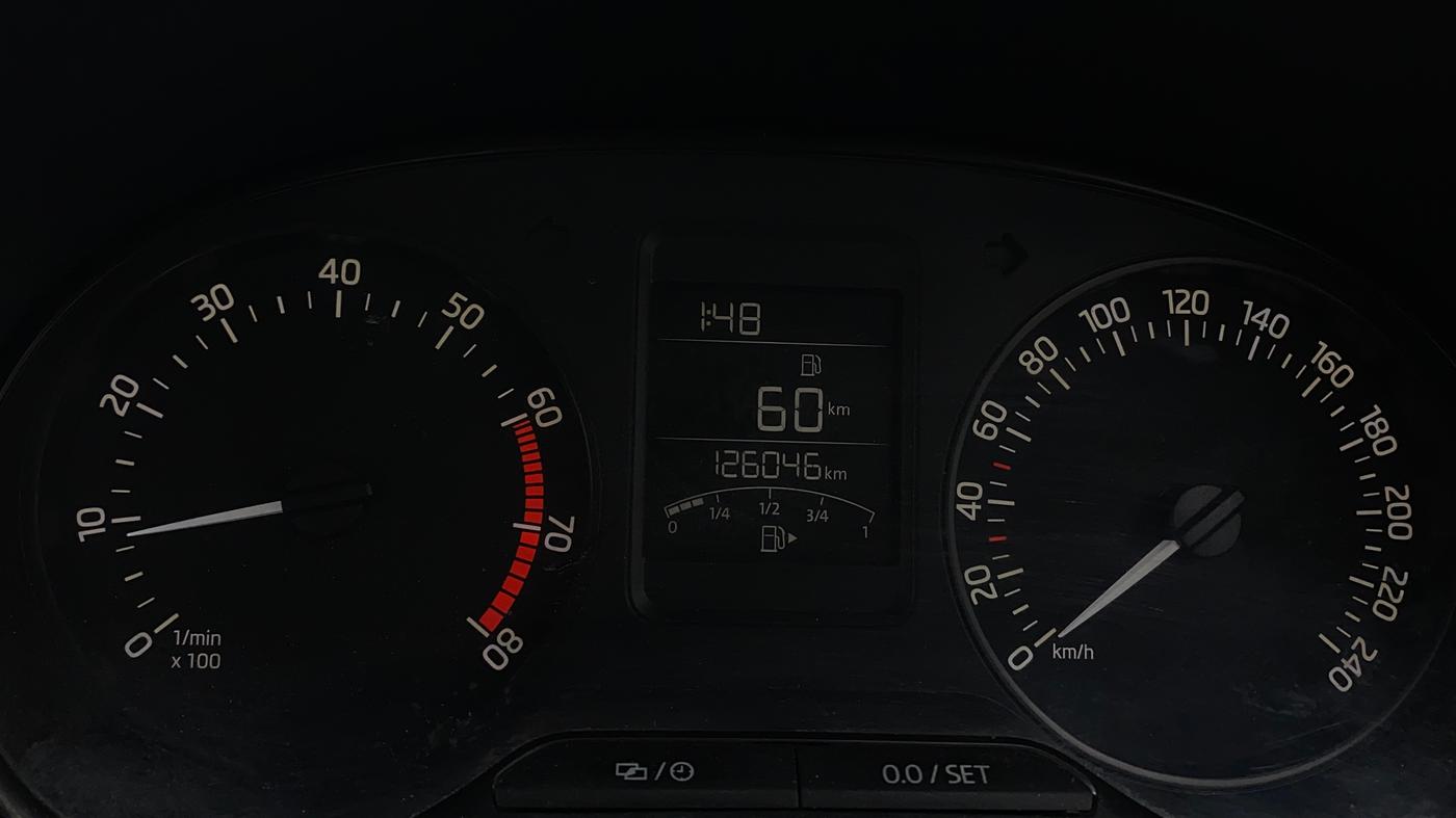 2017 Skoda Rapid STYLE 1.6 MPI, Petrol, Manual, 1,26,311 km, Odometer Image