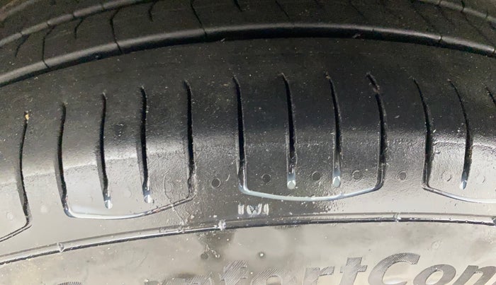 2017 Skoda Rapid STYLE 1.6 MPI, Petrol, Manual, 1,26,040 km, Left Front Tyre Tread