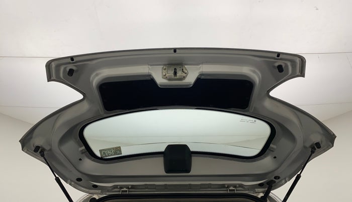 2018 Mahindra Kuv100 K2 TRIP CNG, CNG, Manual, 89,617 km, Boot Door Open