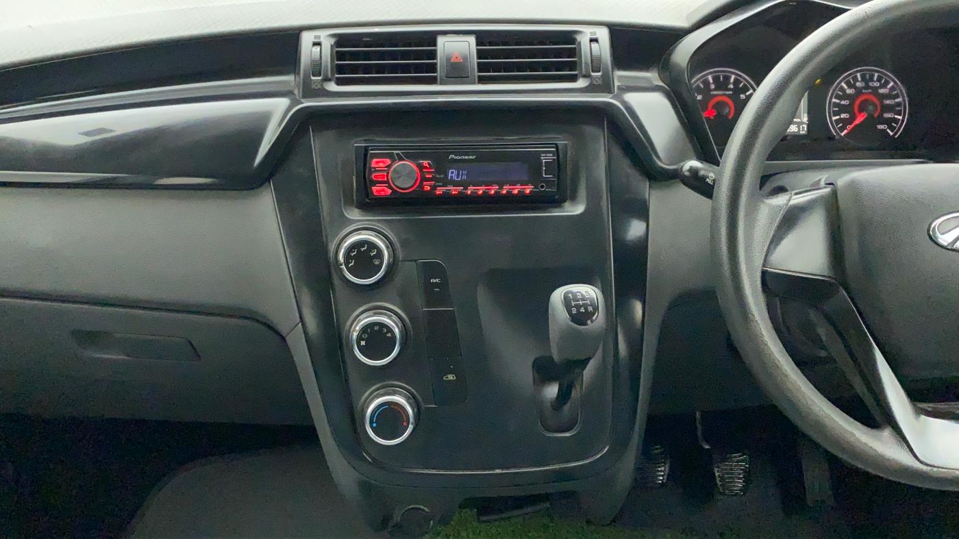2018 Mahindra Kuv100 K2 TRIP CNG, CNG, Manual, 89,617 km, Air Conditioner