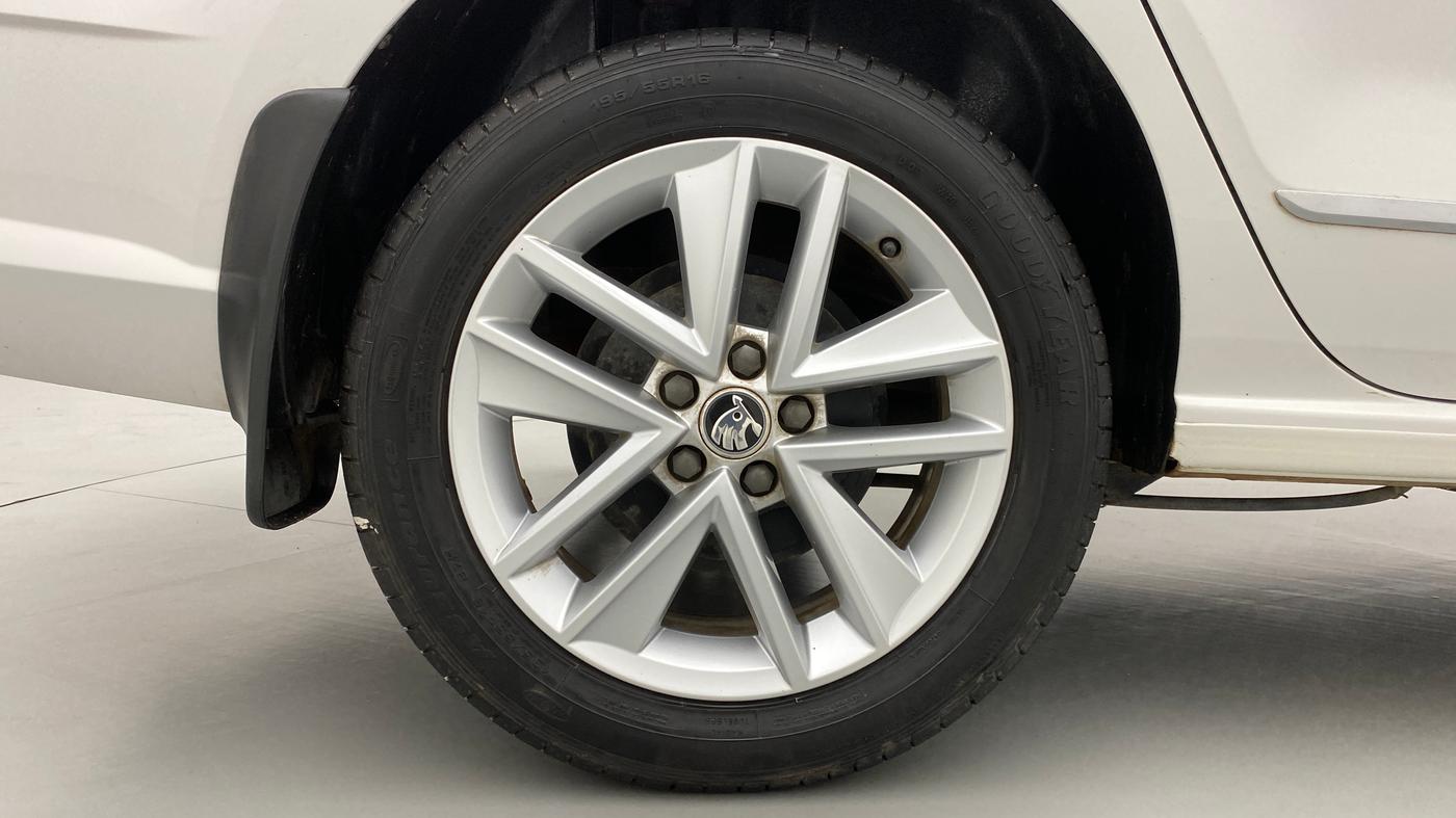 2021 Skoda Rapid STYLE 1.0 AT, Petrol, Automatic, 12,294 km, Right Rear Wheel