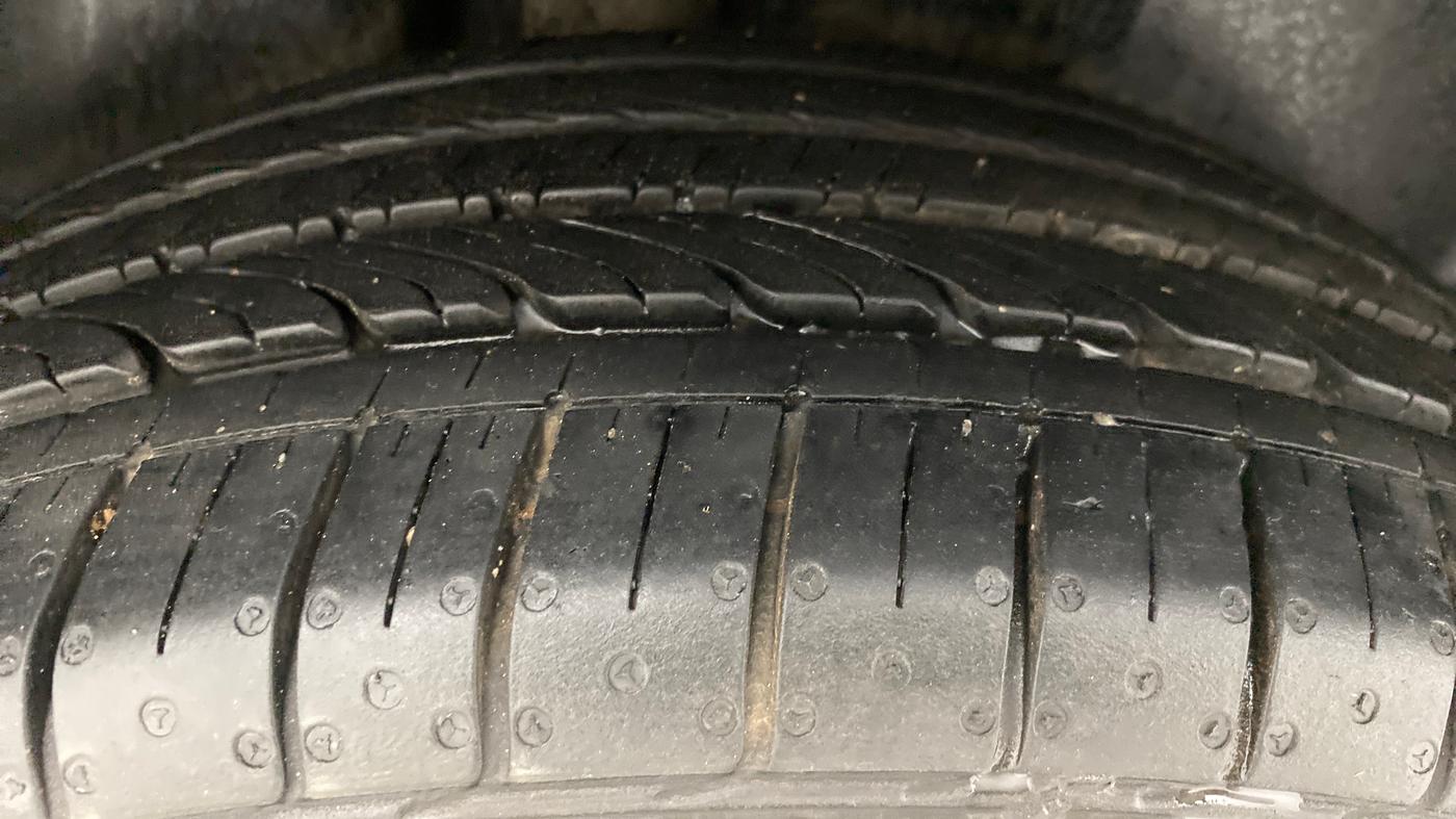 2021 Skoda Rapid STYLE 1.0 AT, Petrol, Automatic, 12,294 km, Right Rear Tyre Tread