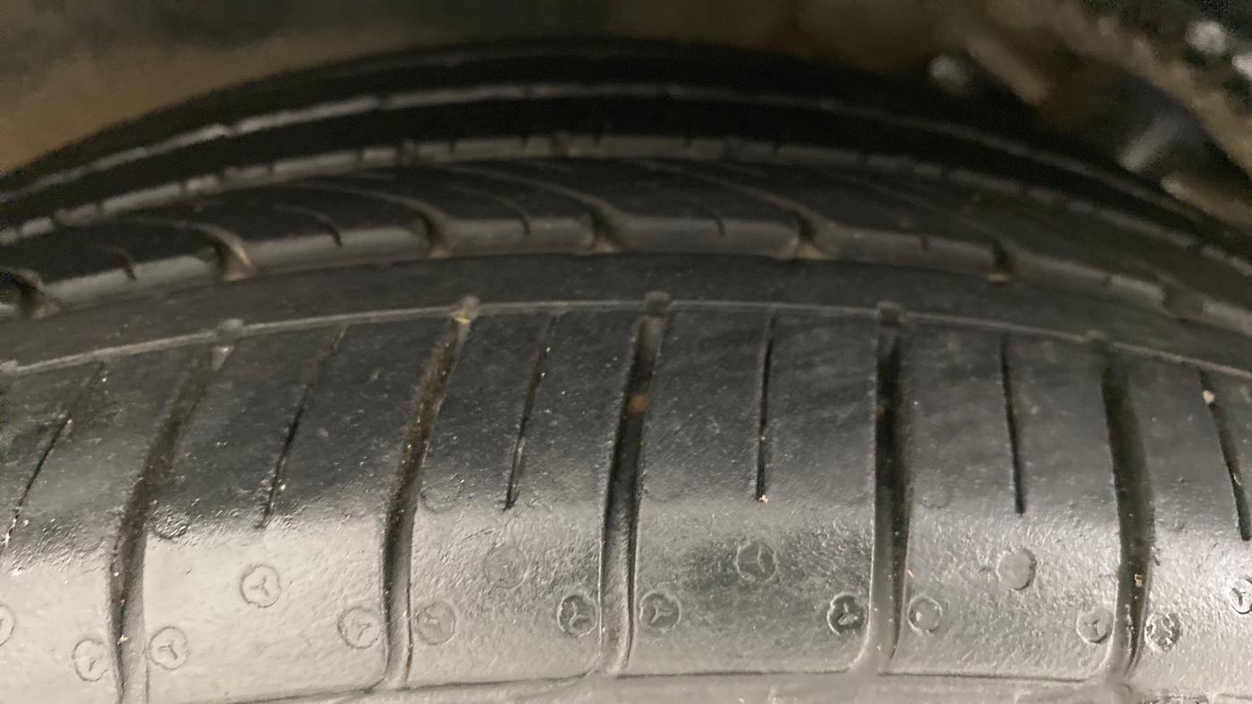 2021 Skoda Rapid STYLE 1.0 AT, Petrol, Automatic, 12,294 km, Left Front Tyre Tread