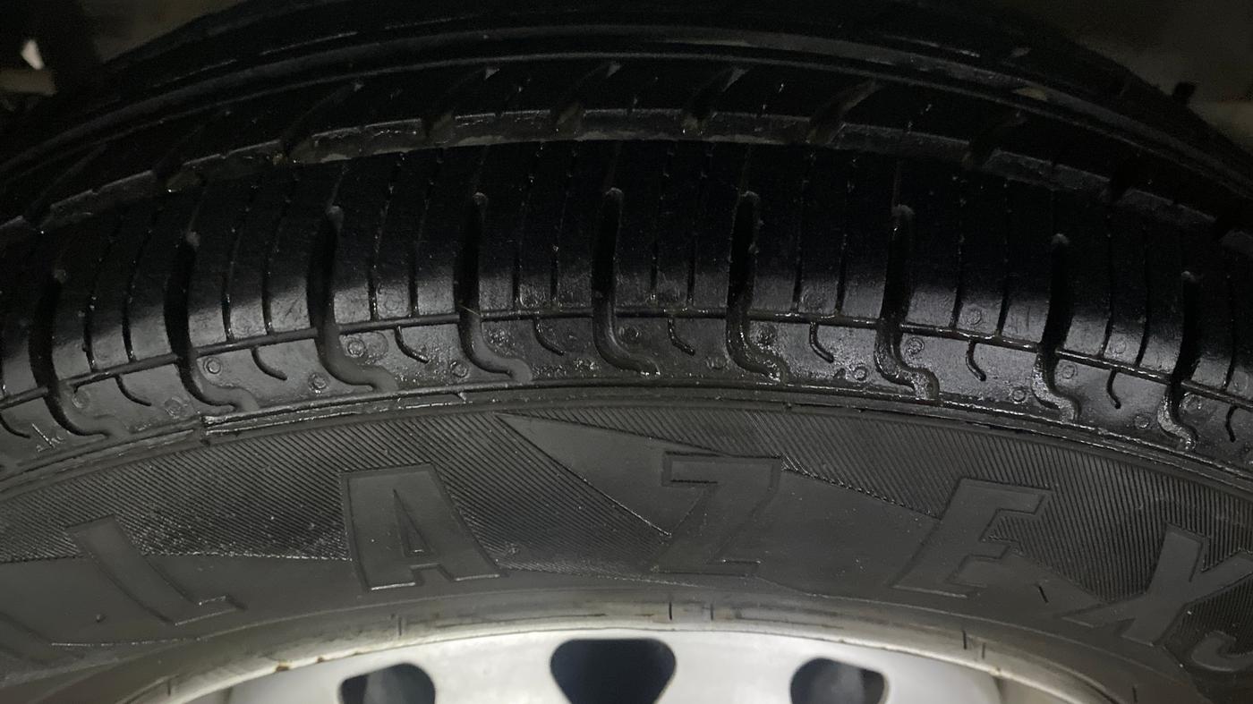 2018 Tata Tiago XE PETROL, Petrol, Manual, 81,950 km, Right Rear Tyre Tread