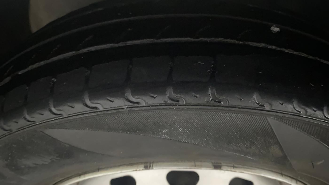 2018 Tata Tiago XE PETROL, Petrol, Manual, 81,950 km, Left Front Tyre Tread