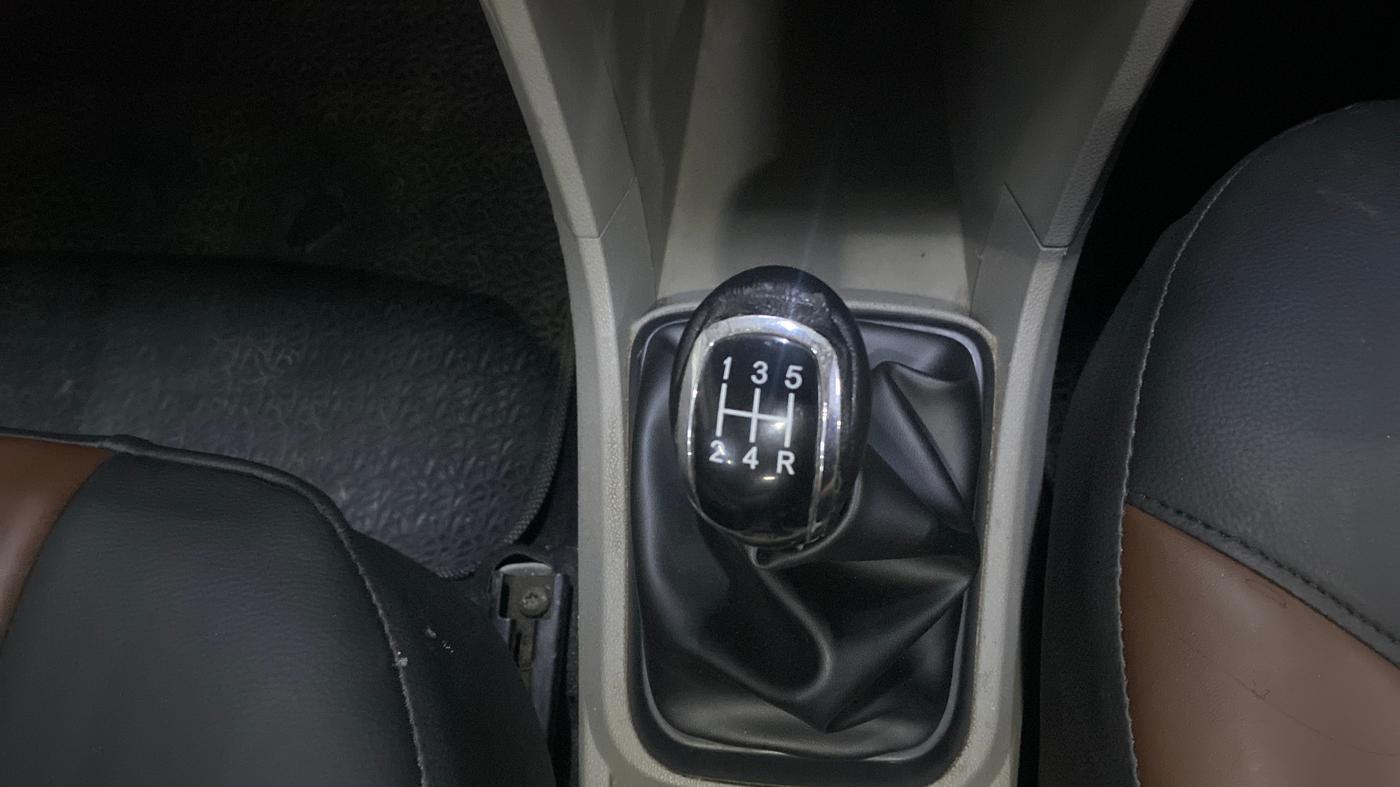 2018 Tata Tiago XE PETROL, Petrol, Manual, 81,950 km, Gear Lever