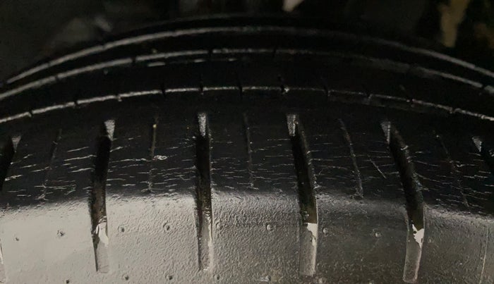 2019 Toyota Glanza G CVT, Petrol, Automatic, 25,272 km, Left Front Tyre Tread