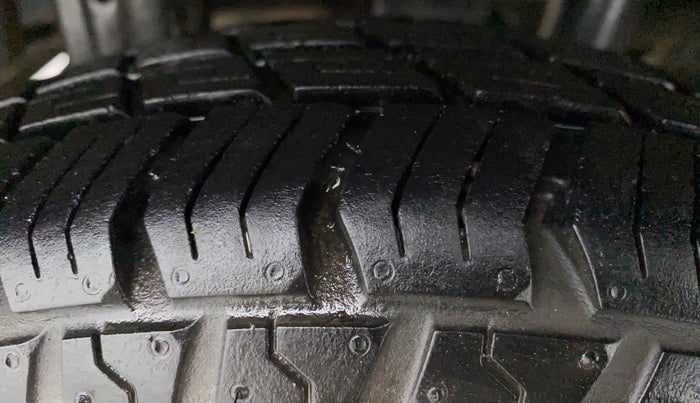 2013 Maruti Alto 800 LXI, Petrol, Manual, 59,863 km, Right Rear Tyre Tread