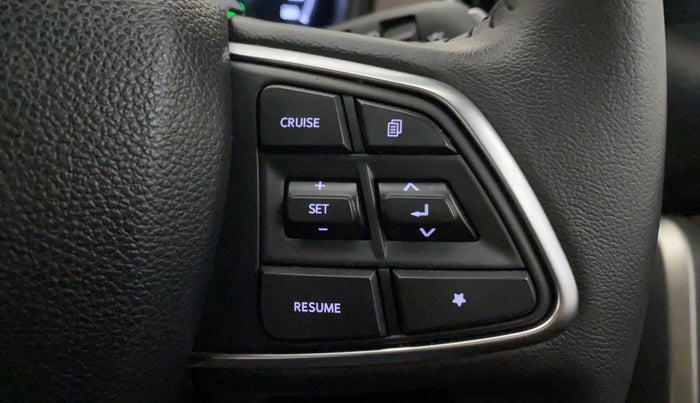 2022 Mahindra SCORPIO-N Z8 L PETROL AT 7 STR, Petrol, Automatic, 6,351 km, Adaptive Cruise Control