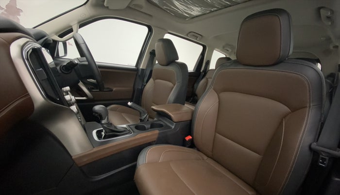 2022 Mahindra SCORPIO-N Z8 L PETROL AT 7 STR, Petrol, Automatic, 6,351 km, Right Side Front Door Cabin