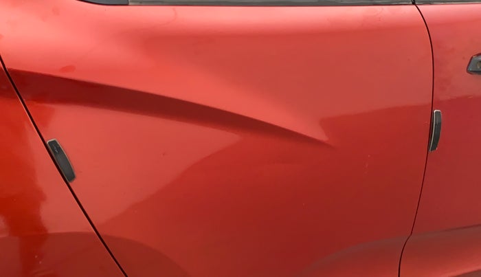 2016 Mahindra Kuv100 K2+ 6 STR, Petrol, Manual, 55,764 km, Right rear door - Minor scratches