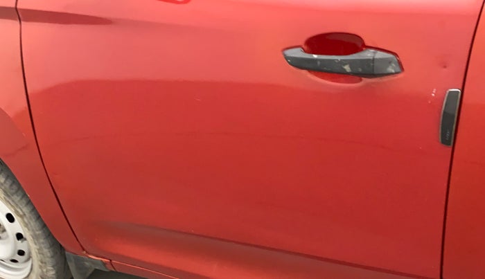 2016 Mahindra Kuv100 K2+ 6 STR, Petrol, Manual, 55,764 km, Front passenger door - Slightly dented