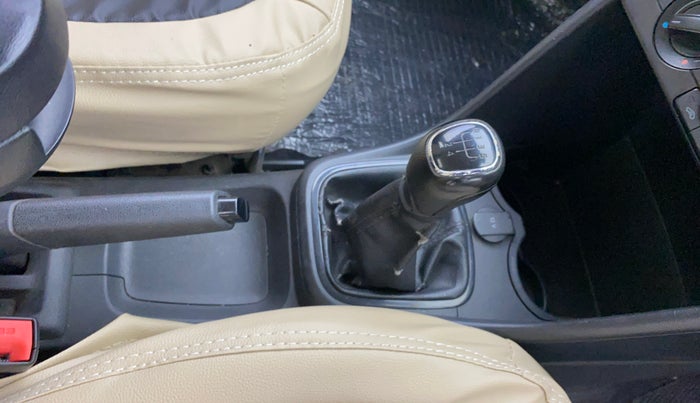 2019 Skoda Rapid 1.6 MPI ACTIVE, Petrol, Manual, 42,603 km, Gear Lever