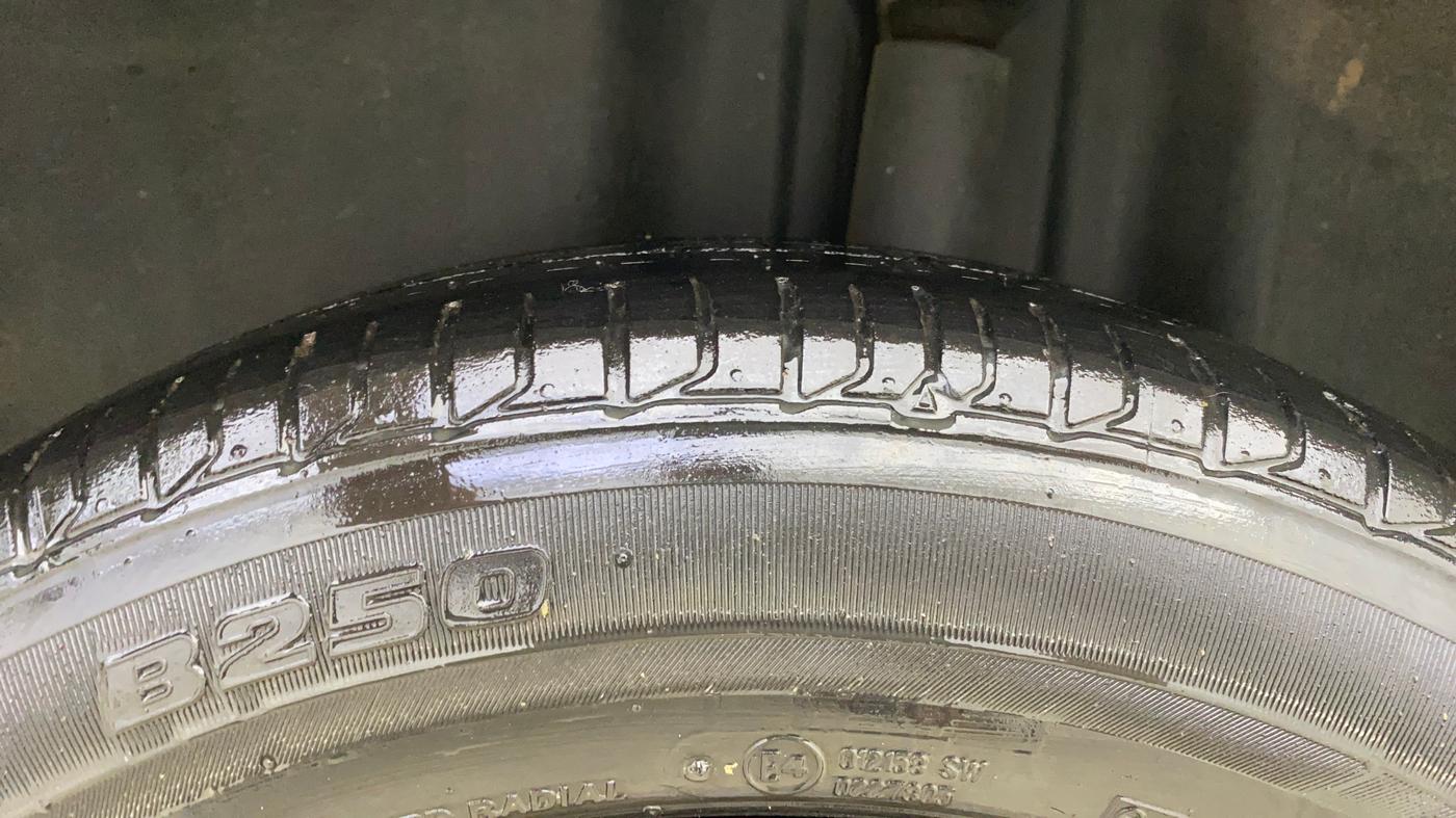 2019 Skoda Rapid 1.6 MPI ACTIVE, Petrol, Manual, 42,603 km, Left Rear Tyre Tread