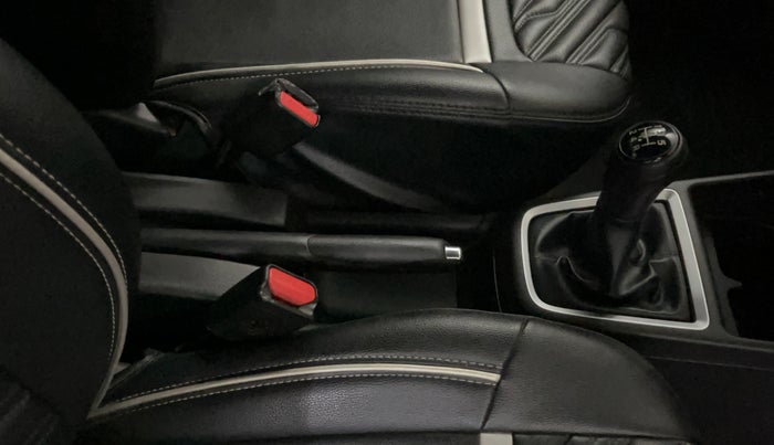 2020 Maruti Swift VXI, Petrol, Manual, 25,849 km, Gear Lever