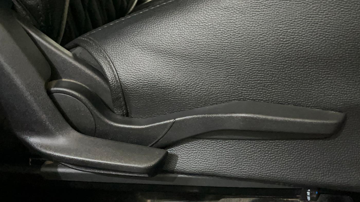2020 Maruti Swift VXI, Petrol, Manual, 25,849 km, Driver Side Adjustment Panel