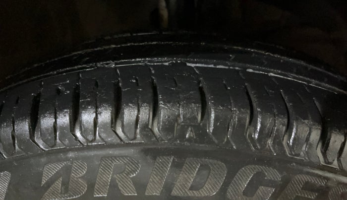 2020 Maruti Swift VXI, Petrol, Manual, 25,849 km, Right Front Tyre Tread