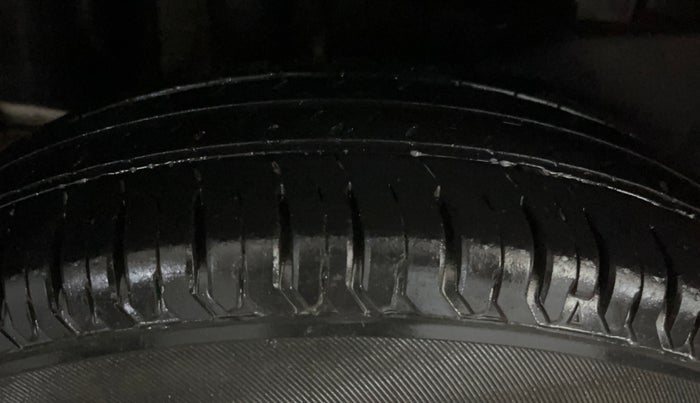 2020 Maruti Swift VXI, Petrol, Manual, 25,849 km, Right Rear Tyre Tread