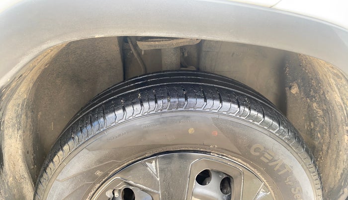 2022 Tata PUNCH ADVENTURE MT, Petrol, Manual, 36,471 km, Right Front Tyre Tread