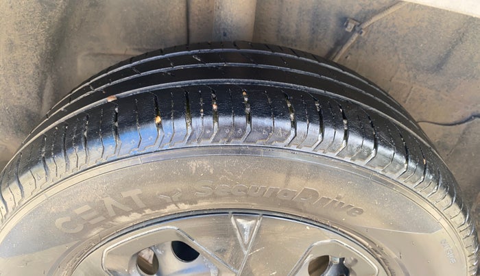 2022 Tata PUNCH ADVENTURE MT, Petrol, Manual, 36,471 km, Right Rear Tyre Tread
