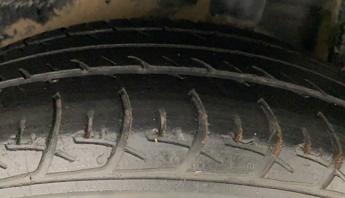 2014 Maruti Celerio VXI AMT, Petrol, Automatic, 47,102 km, Left Rear Tyre Tread