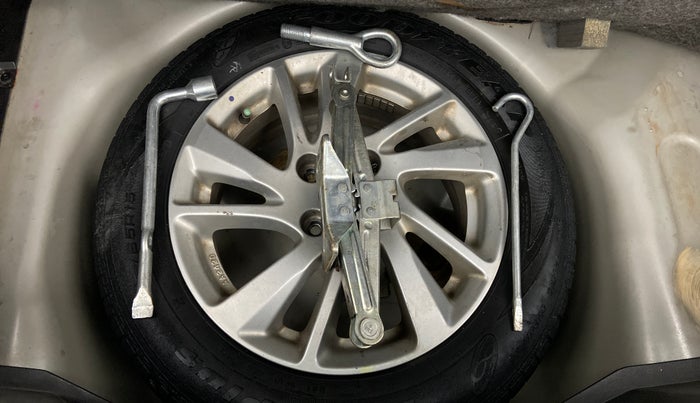 2013 Maruti Swift ZDI, Diesel, Manual, 73,819 km, Spare Tyre