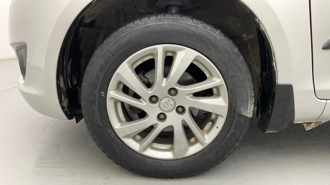 2013 Maruti Swift ZDI, Diesel, Manual, 73,819 km, Left Front Wheel