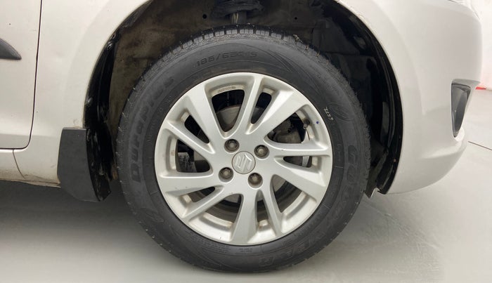 2013 Maruti Swift ZDI, Diesel, Manual, 73,819 km, Right Front Wheel