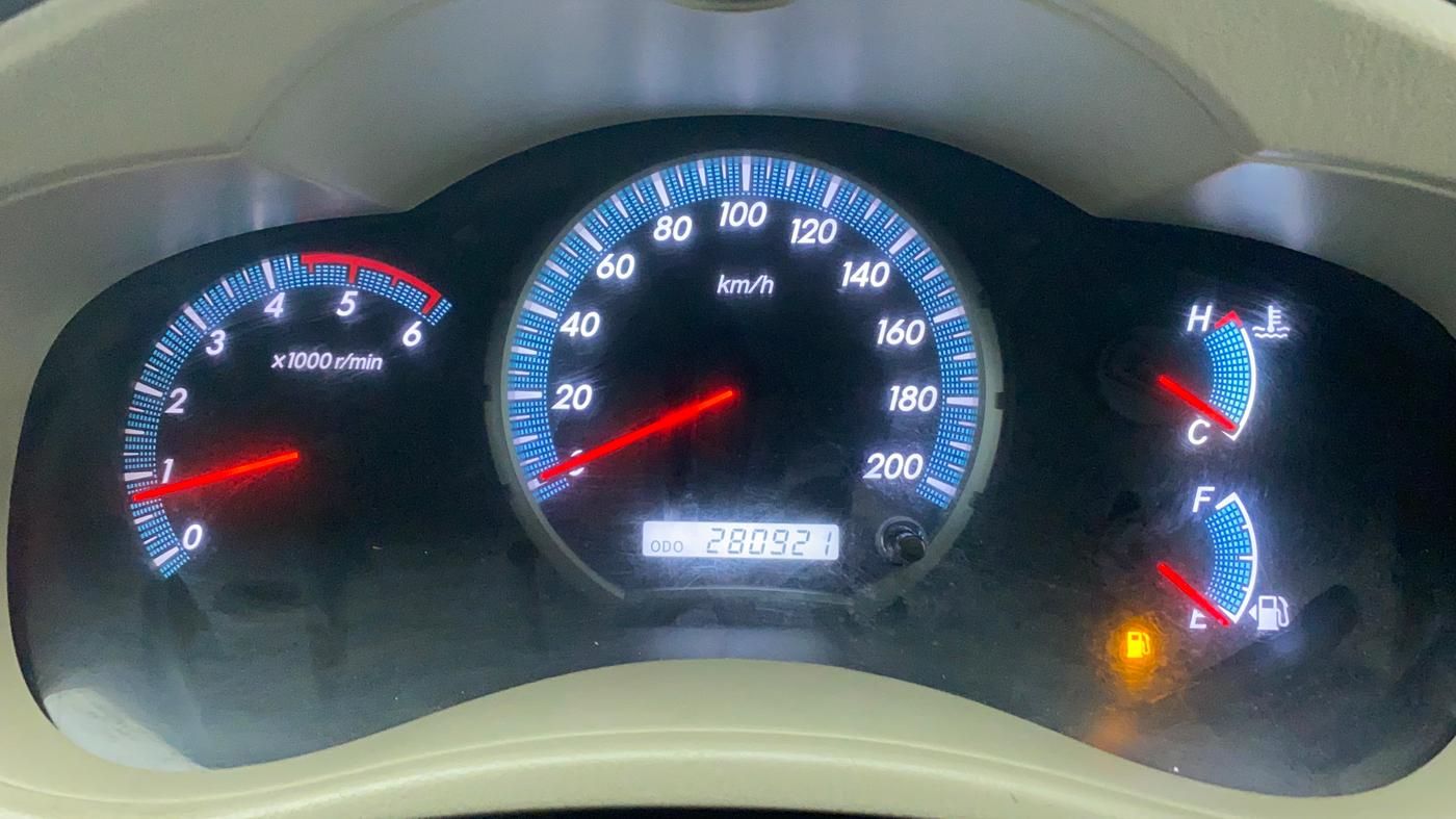 2013 Toyota Innova 2.5 VX 8 STR BS IV, Diesel, Manual, 2,81,647 km, Odometer View